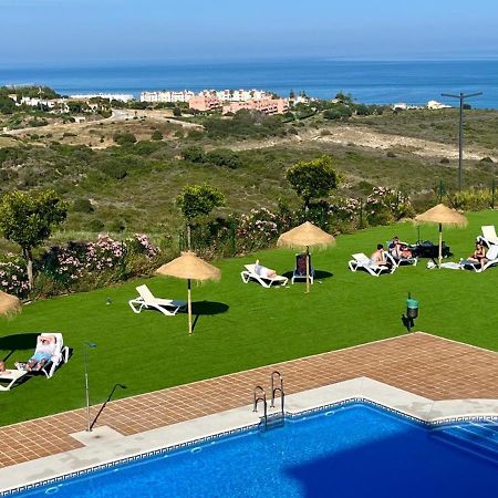 Small Oasis Nelson Mandela Apartment With Sea View, Two Bedrooms, Parking, Terrace And Pool Manilva Extérieur photo